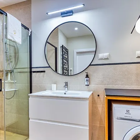 Vip Centrum - Wczasowa 17 By Royal Aparts 아파트 *