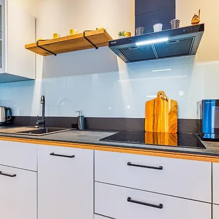 Vip Centrum - Wczasowa 17 By Royal Aparts 아파트 *